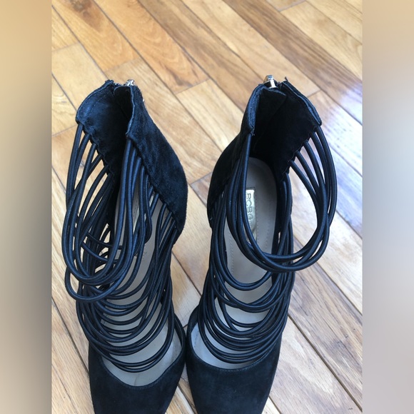 BCBG GENERATION-Caliko suede strappy elastic pumps. Size 6M. Black - Picture 11 of 16